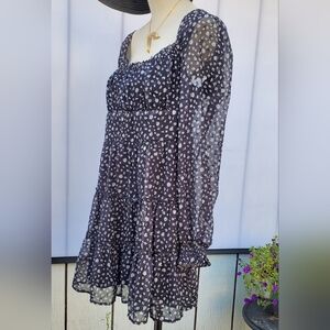 Black‎ and White Floral Long Sleeve Dress